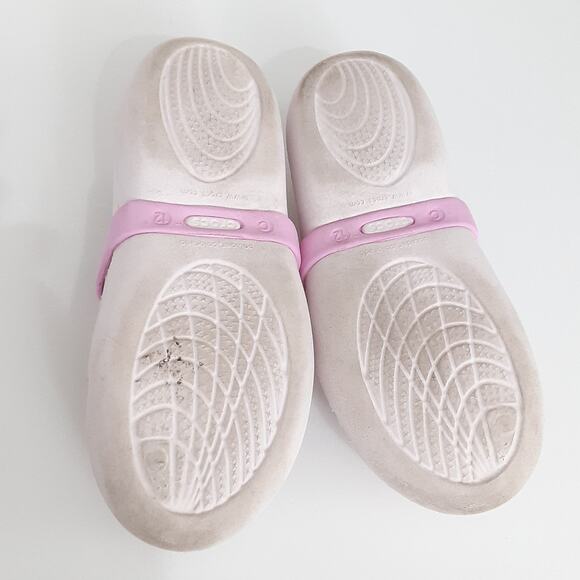 Crocs Keeley Embellished Flats Pink Bow Mary Janes Girls 12 Dress Shoes Ballet - Picture 7 of 8